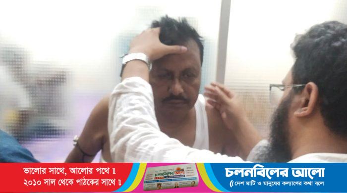 ছবি: হাসপাতালে আহত সুলতান খান।