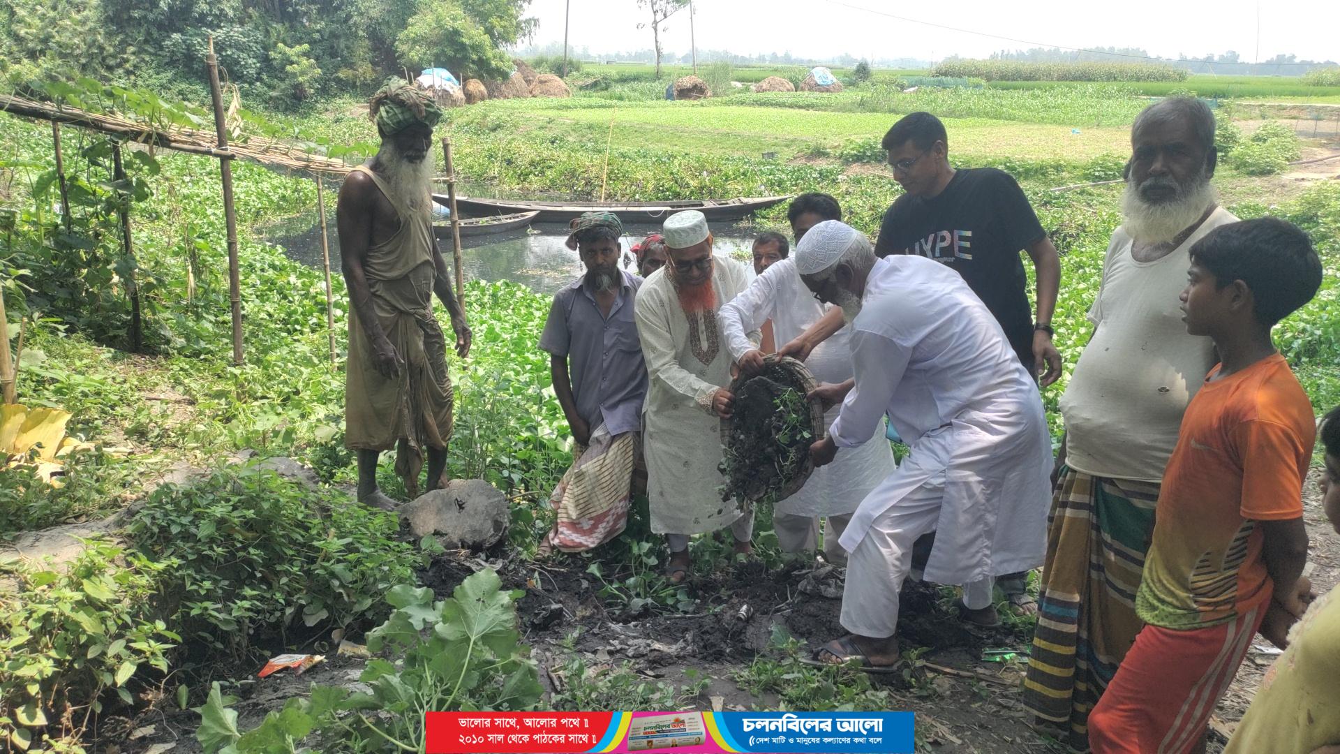 উল্লাপাড়ার তিন গ্রামবাসীর উদ্যোগে রাস্তা নির্মাণ: দৃষ্টান্ত স্থাপন