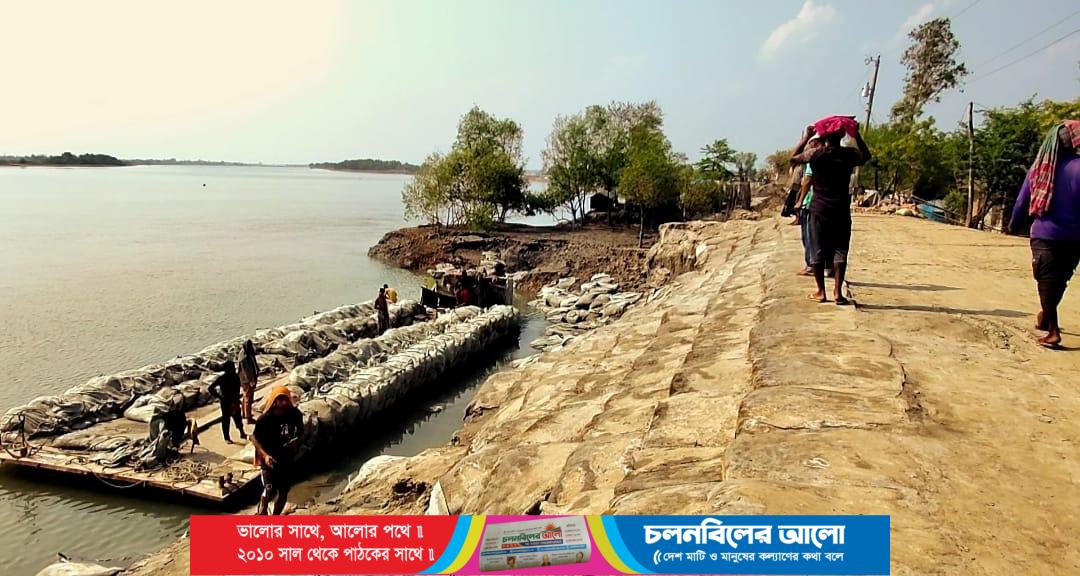 সাতক্ষীরা আশাশুনির কাকবসিয়া পাউবো’র বেড়িবাঁধে ভাঙন,দ্রুত মেরামতে সস্তিতে এলাকাবাসী 