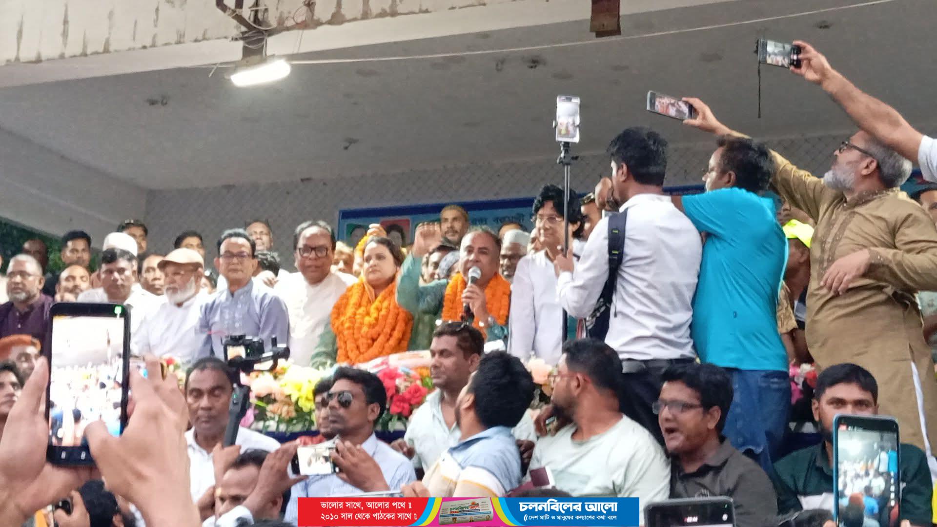 চাটমোহরে বরেন্দ্র উন্নয়ন কর্তৃপক্ষের চেয়ারম্যান কৃষিবিদ হাসান জাফির তুহিনকে সংবর্ধনা
