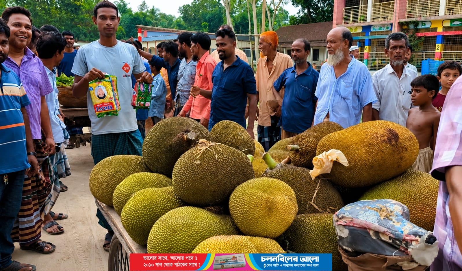গোপালপুরে ‘লঙ্কাকাণ্ড’! একজনকে দাওয়াত, হাজির ১০০ অতিথি বন্ধুত্বের অনন্য নজির