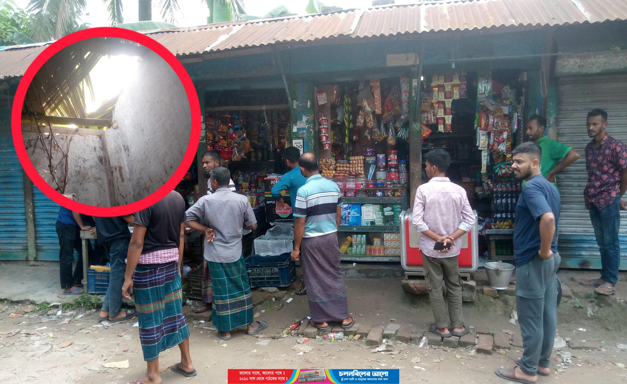 অভয়নগরে দুই দোকানের টিন কেটে চুরি, নগদ টাকাসহ মালামাল লুট